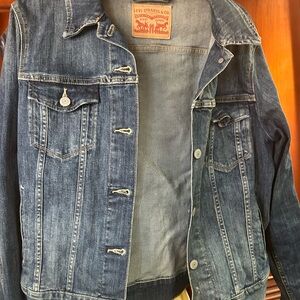 Levi's Classic Blue Denim Jean jacket